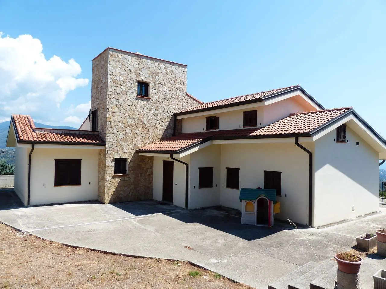 TPO Roofing Guide: A Smart Choice for Flat Roofs